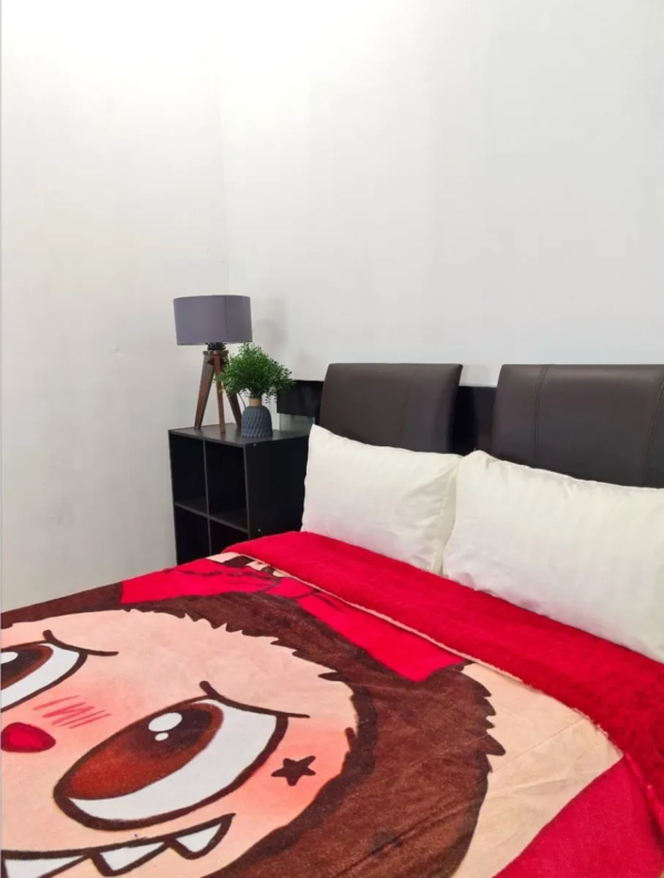 Cobertor Borrega Amigo Labubu Rojo