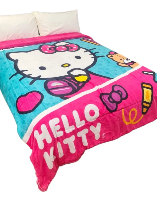 HELLO KITTY MODA6 Cobertor Borrega Amigo Hello KItty Moda