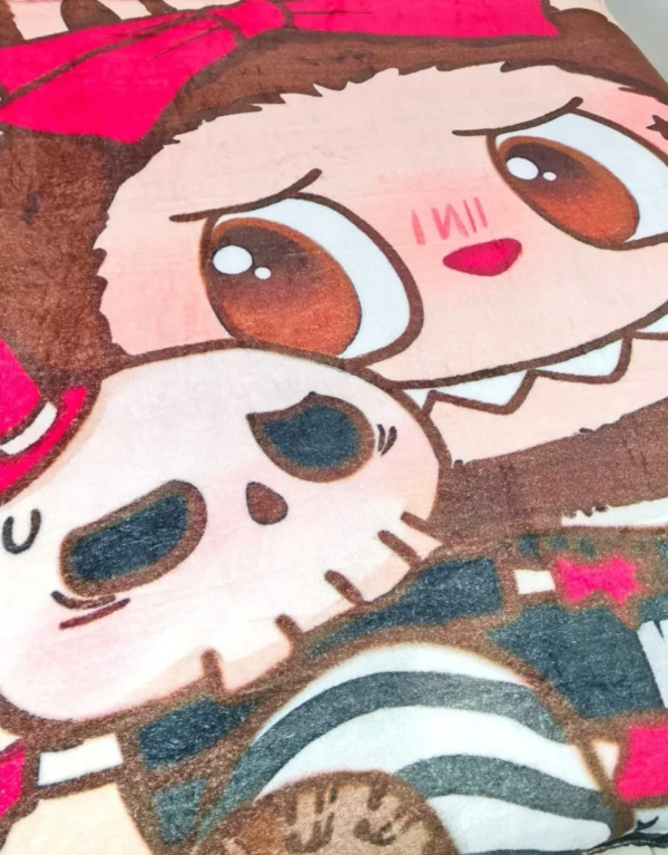 Cobertor Ligero Providencia Labubu Rojo