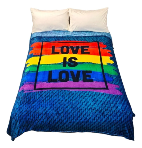 Cobertor Ligero Providencia Love Is Love