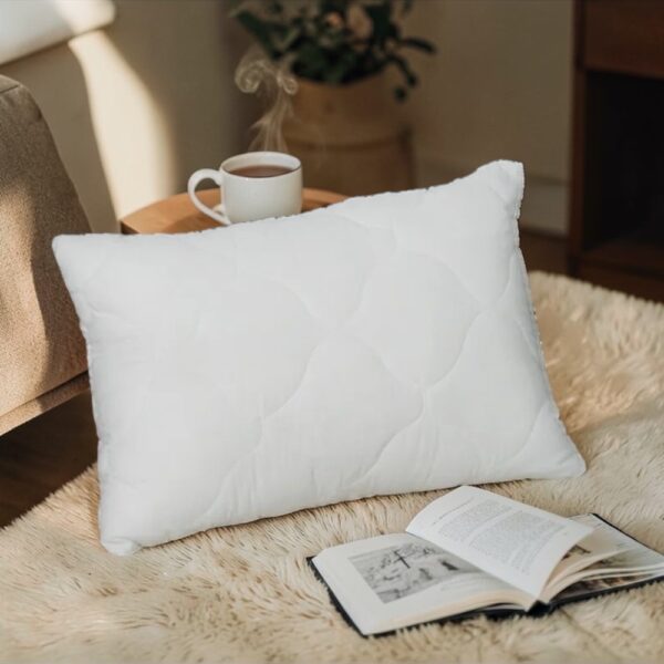 ALMOHADA CAPITONADA ESTANDAR CON CAPULLO Almohada Capitonda Con Capullo Estandar